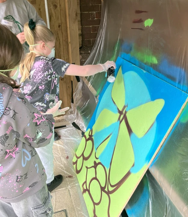 Heathfield youth art wraps lightning fibre cabinet - 06